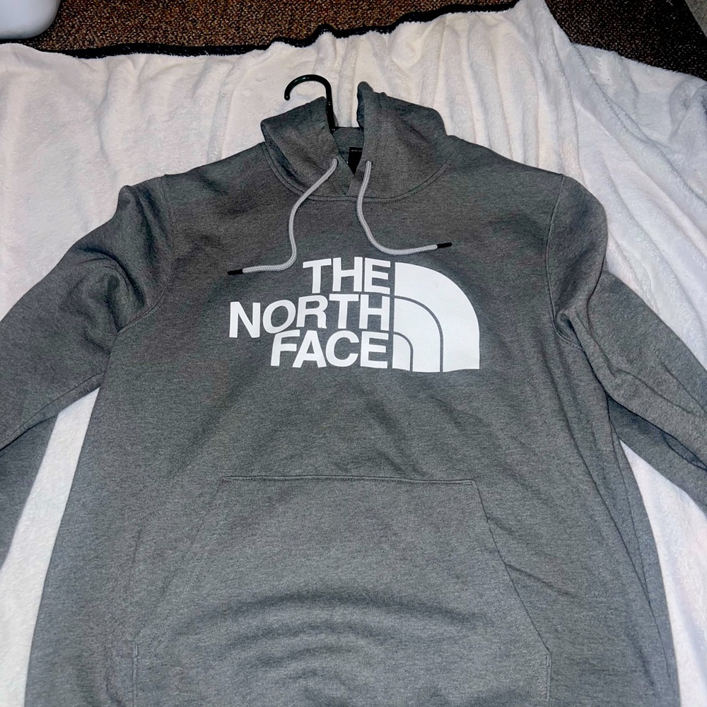 Mens north face pull over